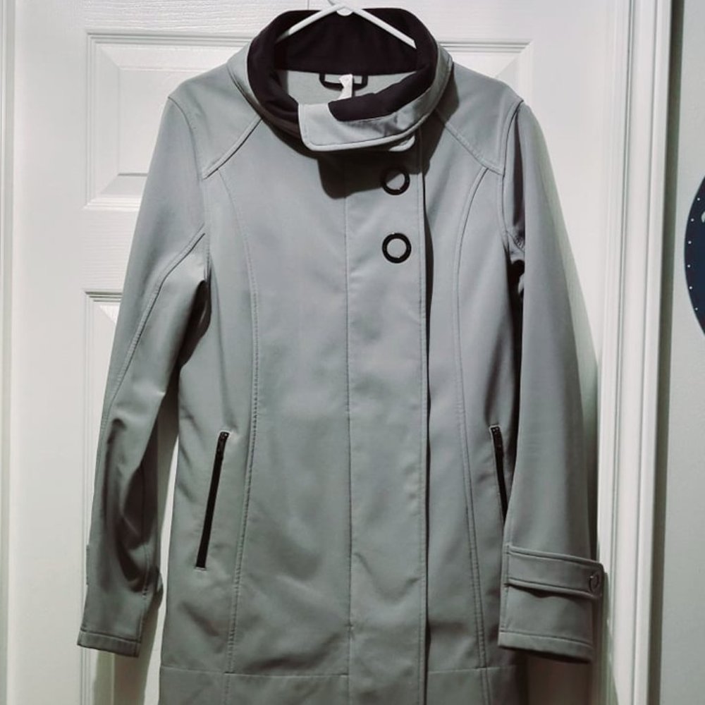 Lululemon Audrey jacket sz 10 Shark Grey EUC